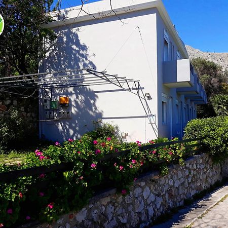 Point Twins Apartments Vrontados Екстер'єр фото