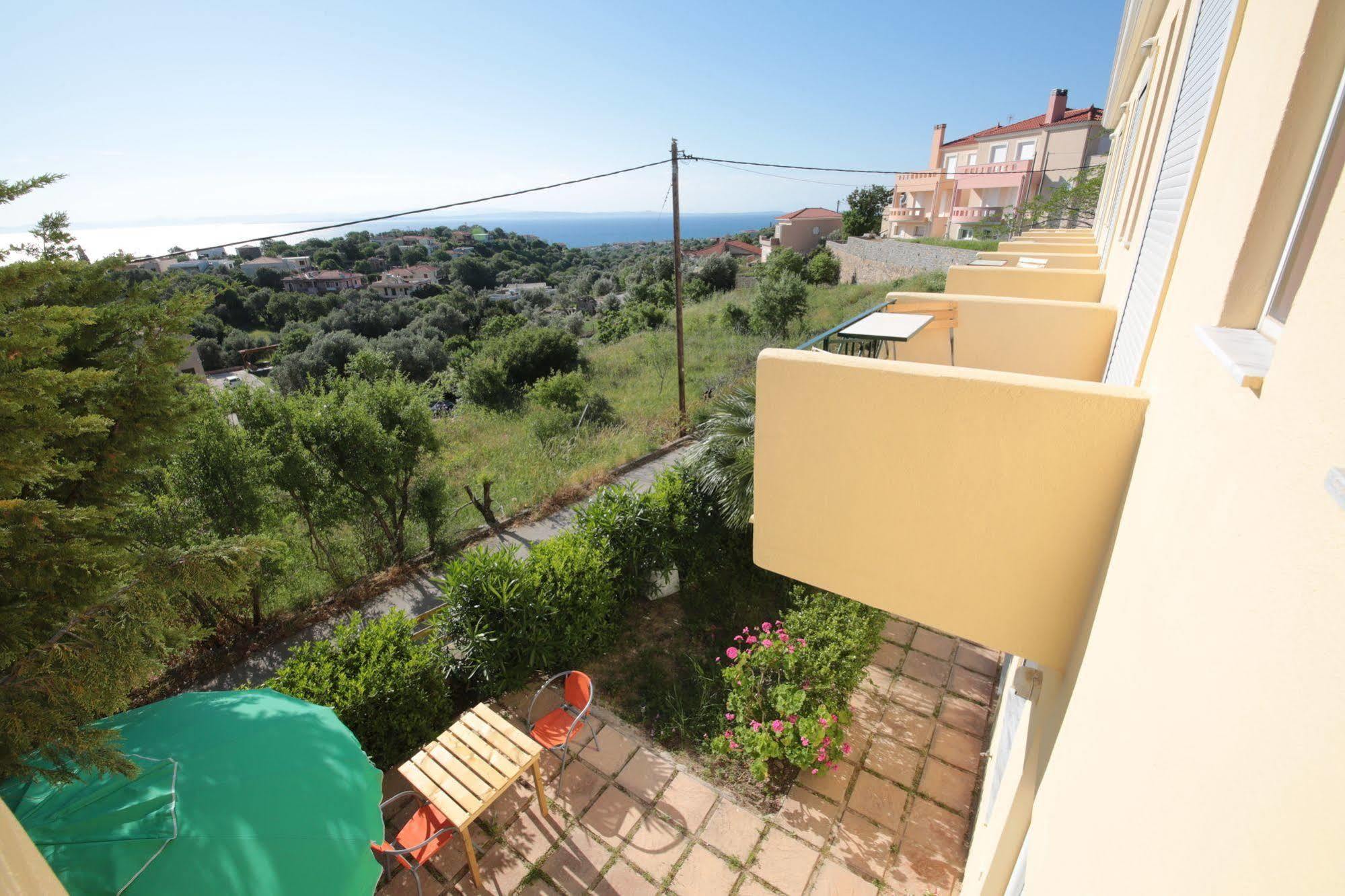 Point Twins Apartments Vrontados Екстер'єр фото