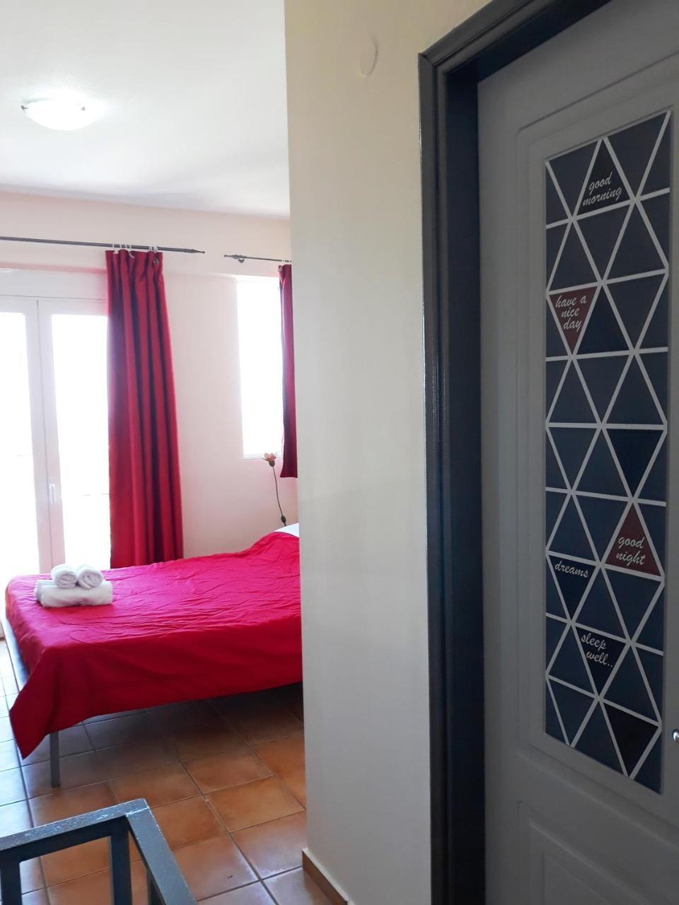 Point Twins Apartments Vrontados Екстер'єр фото