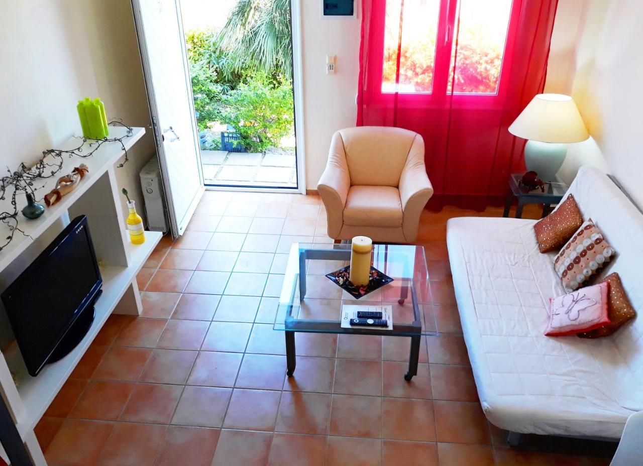 Point Twins Apartments Vrontados Екстер'єр фото